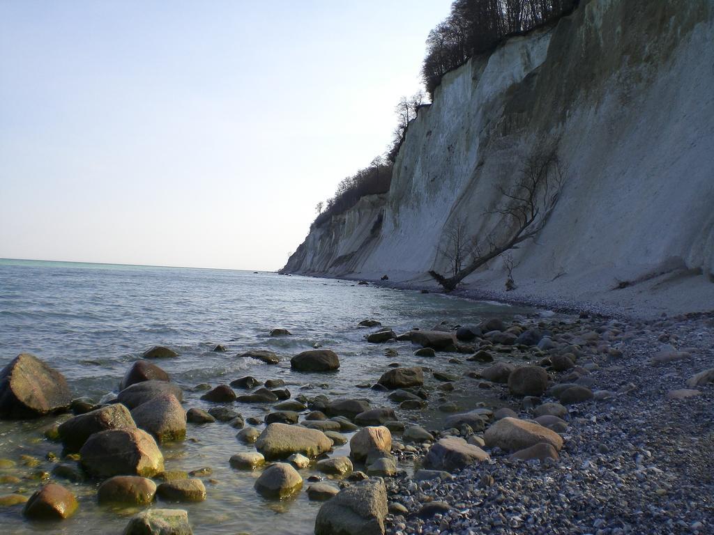 Ferienwohnung In Sassnitz Ruegen Naehe Weltnaturerbe Kreidekueste Esterno foto